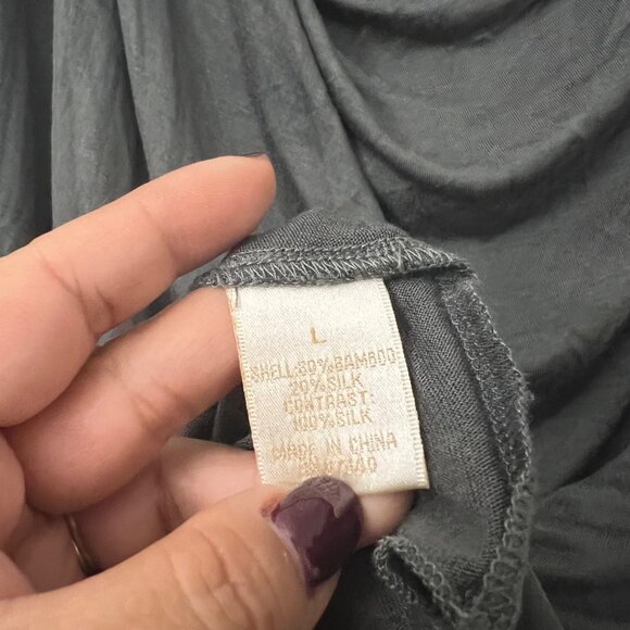 Gold Hawk Gray Bamboo Silk Draped Front Long Sleeve Tunic Blouse Size Large - Picture 4 of 5